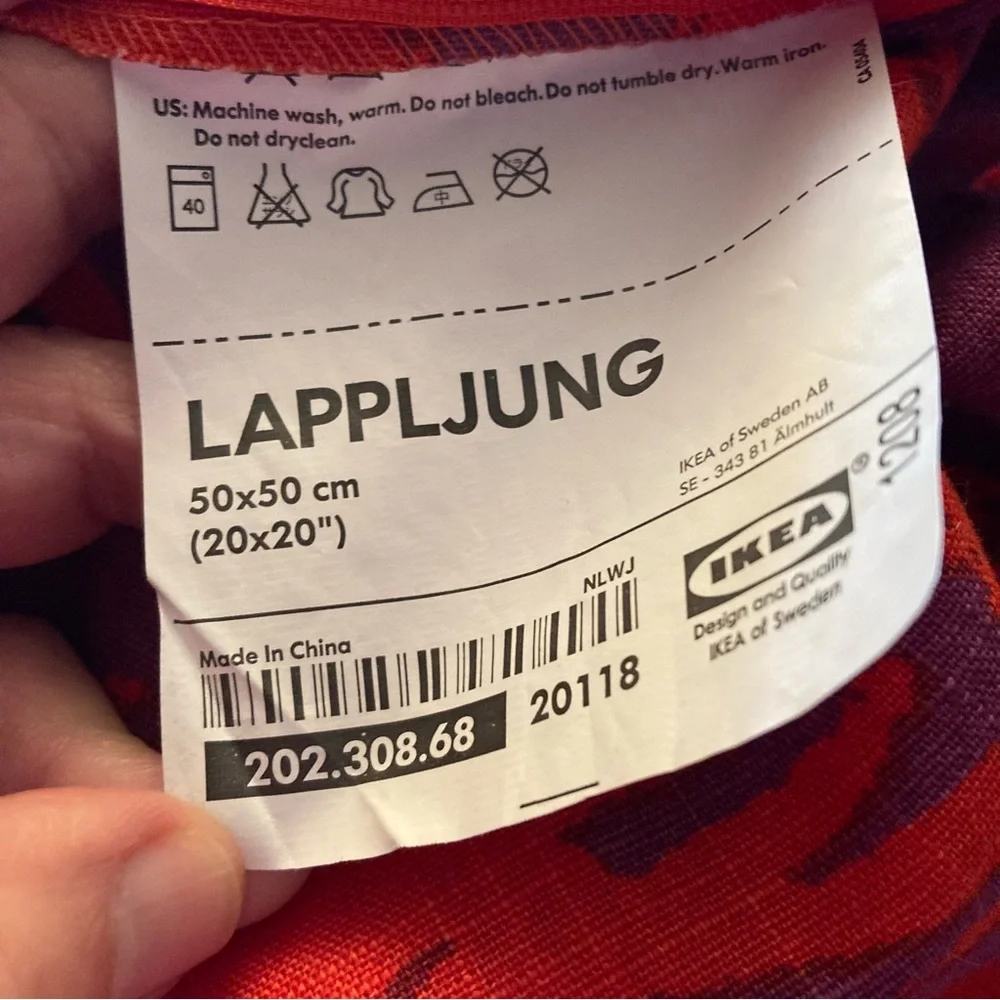 IKEA Lappljung Red and Purple Floral Pattern 20”X20” zippered pillow cases